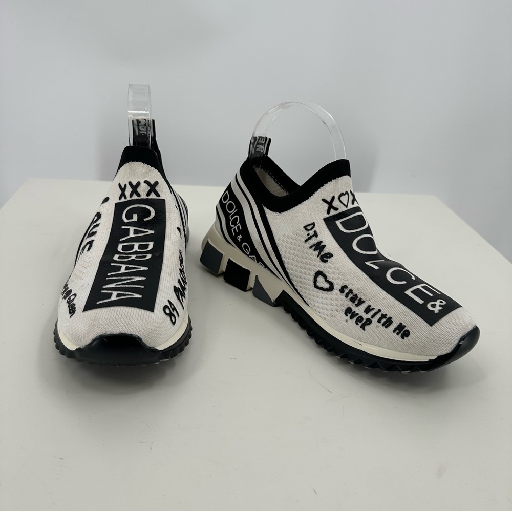 GRAFFITI PRINT LOW-TOP SORRENTO SNEAKERS BLACK WHITE